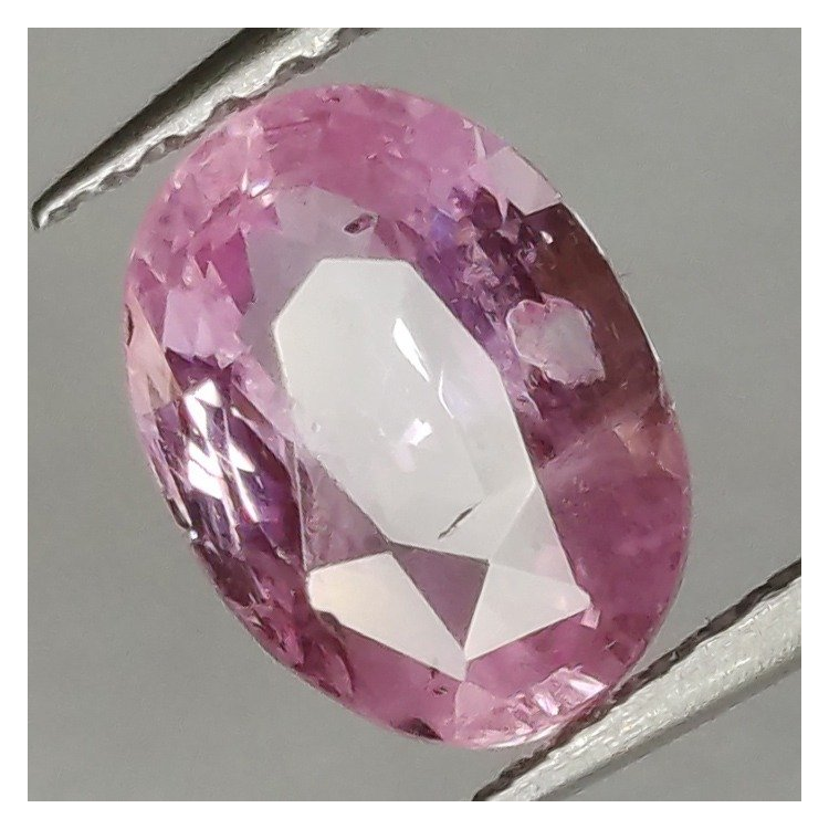 Zaffiro rosa da 1,53 carati taglio ovale 7,89 x 5,79 x 3,81 mm