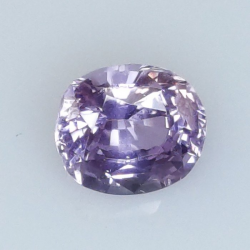 0,92 ct Sapphire taille ovale 6,07 x 5,26 x 3,61 mm