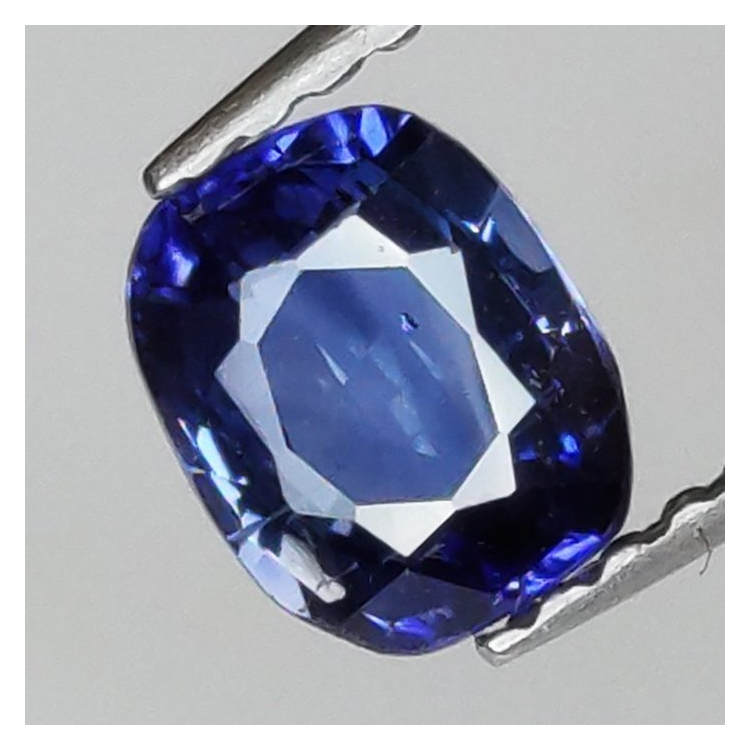 0,83 ct Saphir coussin bleu 6,01 x 4,80 x 2,92 mm