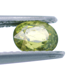 0,73ct Demantoid Oval Schnitt