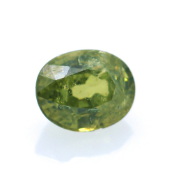 0,73ct Demantoid Oval Schnitt