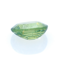 0,95ct Demantoid Oval Cut