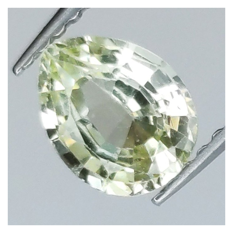 0.98 ct Pear-cut yellow sapphire 6,78 x 5,64 x 3,10 mm