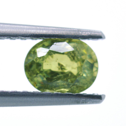 0,66ct Demantoid Oval Cut