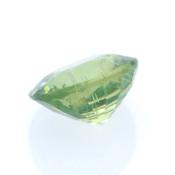 0,56ct Demantoide Talla Ovalada