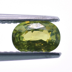 0,82ct Demantoid Oval Schnitt