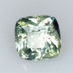 1,24 ct party Sapphire cushion-cut 5,56 x 5,68 x 4,46 mm