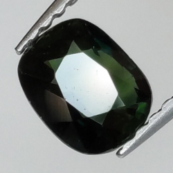 1,05 ct cushion-cut green sapphire 6,30 x 4,91 x 3,34 mm