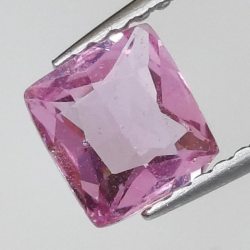 0,89 ct Zafiro Rosa talla princesa 5,86 x 5,40 x 2,53 mm