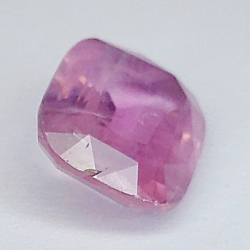3,15 ct Rosa Saphir im Kissenschliff  9,97 x 7,59 x 4,00 mm