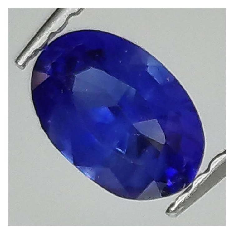0,66 ct Zafiro Azul oval 6,56 x 4,46 x 2,82 mm