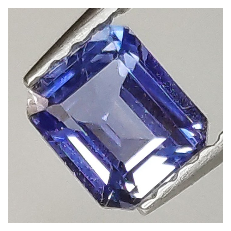 0,63 ct Saphir taille émeraude 5,02 x 4,37 x 2,64 mm