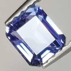 0,63 ct Zafiro talla esmeralda 5,02 x 4,37 x 2,64 mm
