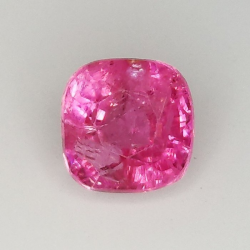 1,26 ct Rosa Saphir im Kissenschliff  5,90 x 5,95 x 4,15 mm