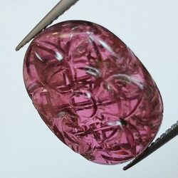 8,49 ct Turmalina Rubelita Talla Oval 16,46 x 13,34 x 4,09mm