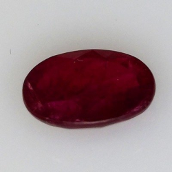 2,13 ct Ovaler Rubin 9,35 x 7,08 x 3,25 mm