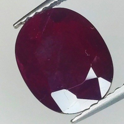 2,45 ct Rubí oval 9,74 x 7,87 x 3,16 mm