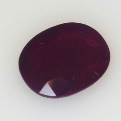 2,45 ct Rubí oval 9,74 x 7,87 x 3,16 mm