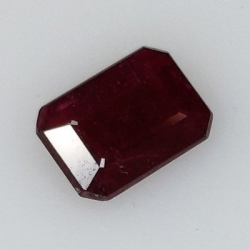 1,18 ct Emerald cut ruby 7,13 x 4,97 x 2,96 mm