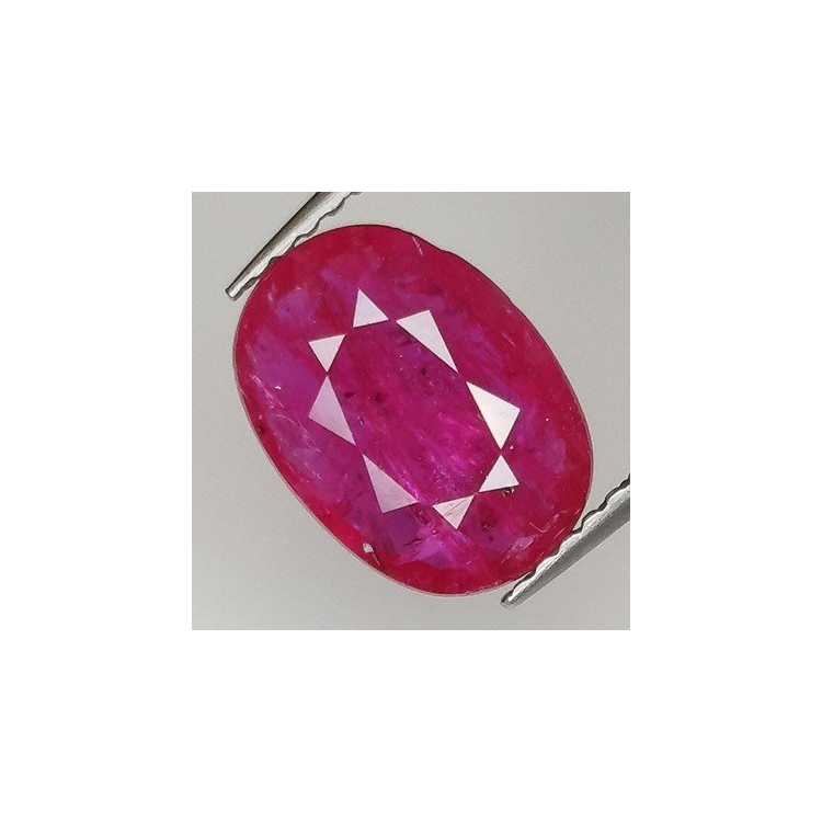 2,35 ct Rubis ovale 10,40 x 7,68 x 2,81 mm