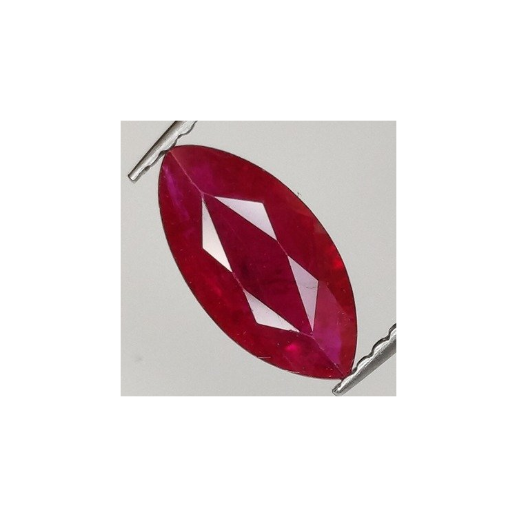 1,09 ct Rubí Sangre de Pichón Talla Marquís 10,49 x 5,28 x 2,36 mm