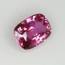 1,09 ct Zafiro rosa talla cojin 6,51 x 4,74 x 3,42 mm