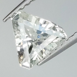 1,05 ct Zafiro Incoloro Talla triangular 6,10 x 6,75 x 3,58 mm