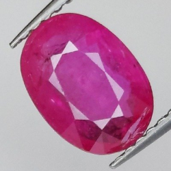 2,01 ct Rubis ovale 8,99 x 6,51 x 3,37 mm
