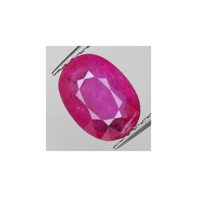 2,01 ct Rubí oval 8,99 x 6,51 x 3,37 mm