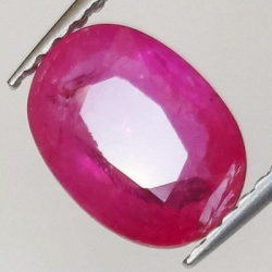 2,01 ct Rubis ovale 8,99 x 6,51 x 3,37 mm