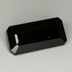 7,97 ct Turmalin Smaragd Schnitt 16,67 x 8,21 x 5,67mm