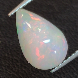 1,68 ct Opal wello pear-cut coloured set 10,76 x 7,08 x 5,05 mm