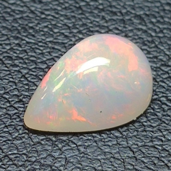 1,68 ct Opale wello taille poire colorée 10,76 x 7,08 x 5,05 mm