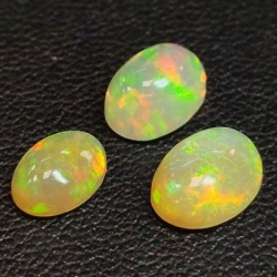 2.61 ct Noble opal oval cut approx: 8 x 6 x 4 mm