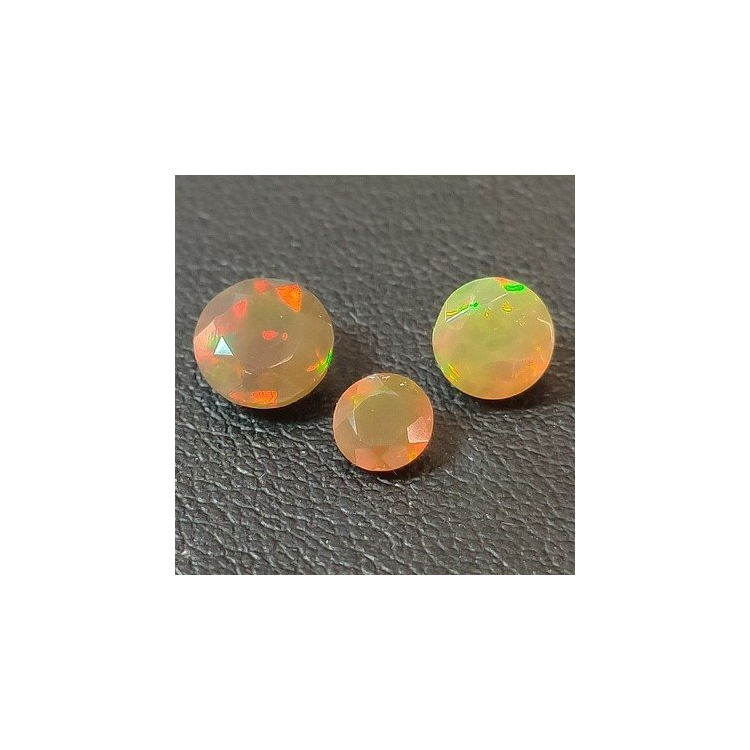 1,80 ct Ópalo noble talla redonda aprox: 7-5 mm