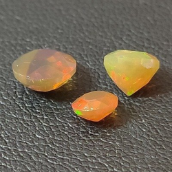 1,80 ct Opale nobile taglio rotondo ca. 7-5 mm