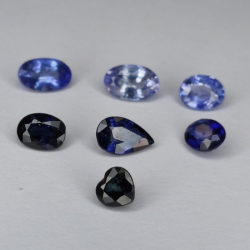 1,72 ct Zafiro Azul oval aprox 5 x 3 mm