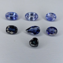 1,72 ct Blue Sapphire oval approx 5 x 3 mm