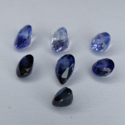 1,72 ct Blue Sapphire ovale approx 5 x 3 mm