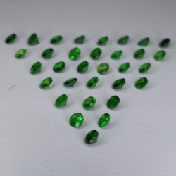 2,72 ct Tsavorite rotonda Dimensioni circa 2,65 mm