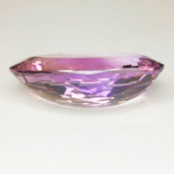 43,20 ct Ametrino oval natural 30.76 x 25.97 x 15.90 mm