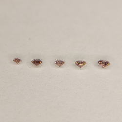 Rosa Diamant im Rundschliff 1,3-1,9 mm