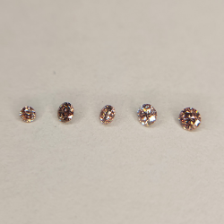 Diamante rosa fantasia taglio rotondo 1,3-1,9 mm