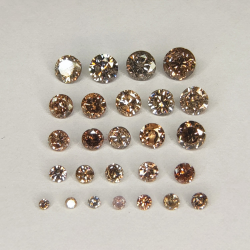 Diamante marron en talla redonda 1.00-3.65 mm