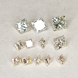 Fancy Yellow Fancy Diamond in princess cut 1.4-2.8 mm