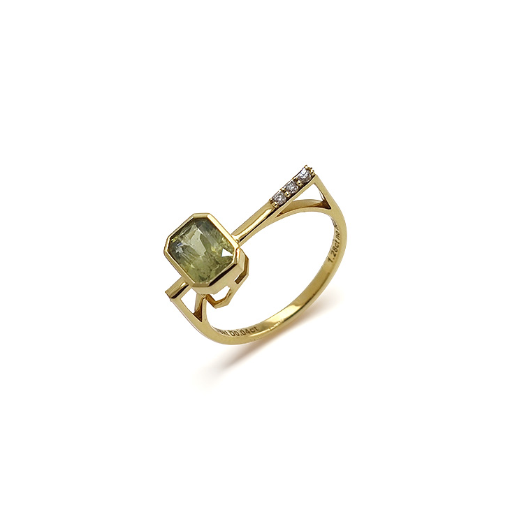 Ring aus 18KT Weißgold mit gelbem Saphir und Diamant.