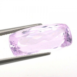 Natürlicher Kunzit im Kissenschliff, 16,16 ct, 20,92 x 9,87 x 8,69 mm