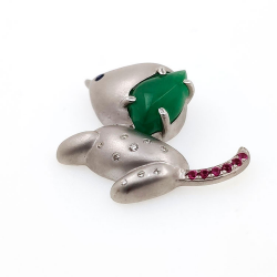Fei Cui Natürlicher Jadeit Hund Anhänger mit natürlichem Diamant in 18kt Weißgold