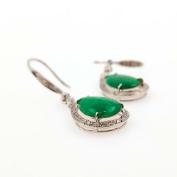 Pendientes de Jadeita Fei Cui Natural con Diamante Natural en oro blanco de 18kt