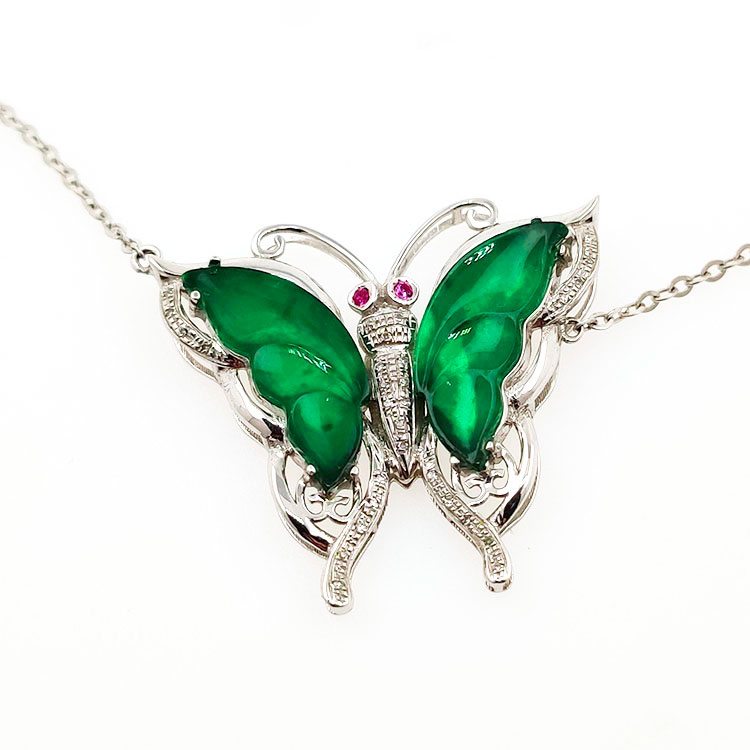 Collar Mariposa de Jadeita Fei Cui Natural con Diamante Natural en oro blanco de 18kt